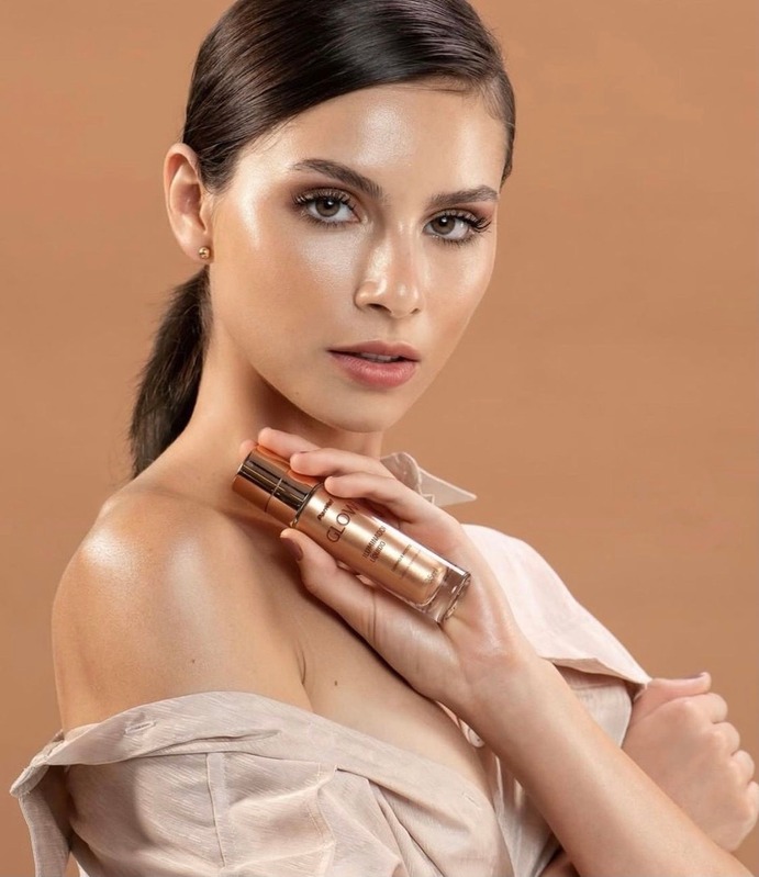 Campaigns & editorial 12